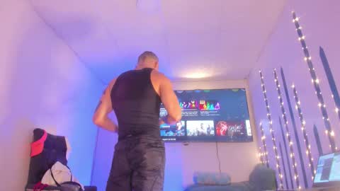 Snapshot of branfonhot chatting on October 17, 2025, 9:34 am Instagram twitter BRAN LOPEZ online show from October 17, 2025, 9:34 am