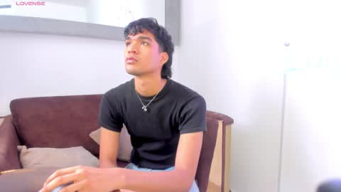 Snapshot of branmonter_xxx_big chatting on February 4, 2026, 3:23 am branmonter_xxx_big online show from February 4, 2026, 3:23 am