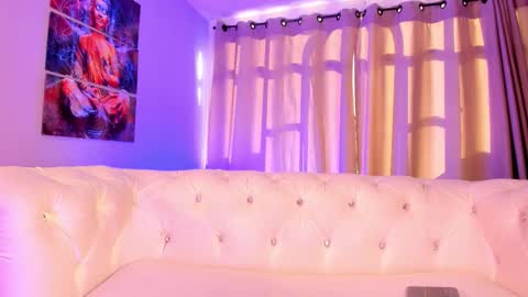 Snapshot of brann_tadzio chatting on December 1, 2025, 8:47 pm online show from December 1, 2025, 8:47 pm