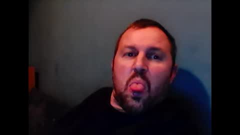 Snapshot of brasso1982 chatting on October 20, 2025, 10:32 pm willywinker online show from October 20, 2025, 10:32 pm