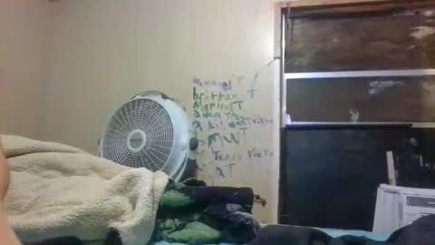 Snapshot of bratbrat23 chatting on November 30, 2025, 9:35 am Bay online show from November 30, 2025, 9:35 am