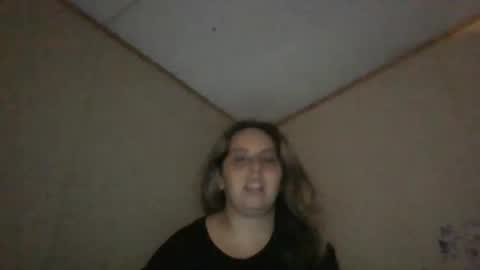 Snapshot of bratbrat23 chatting on December 2, 2025, 1:33 am Bay online show from December 2, 2025, 1:33 am