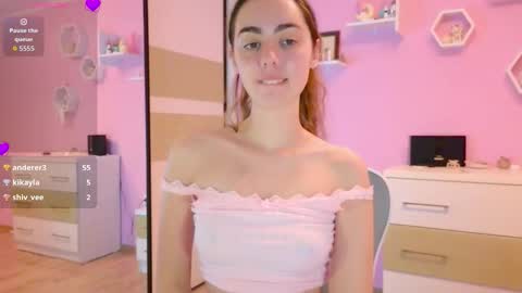 Annie online show from November 8, 2025, 6:40 pm