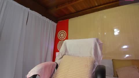 Yasmin online show from April 19, 2026, 12:54 am