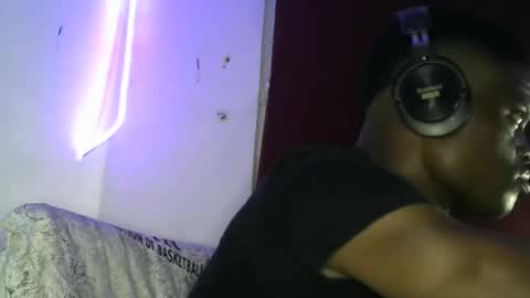 brayan1111x online show from November 8, 2025, 12:55 am