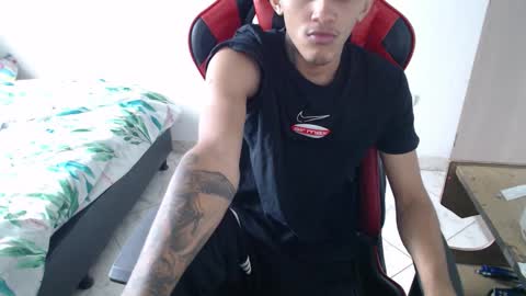 brayan_chevignon online show from November 27, 2025, 8:33 pm