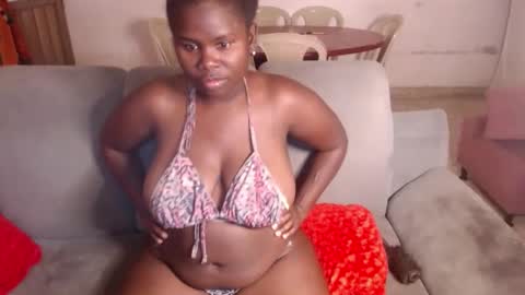 Snapshot of breestaarrs chatting on November 7, 2025, 8:14 am Valentina online show from November 7, 2025, 8:14 am