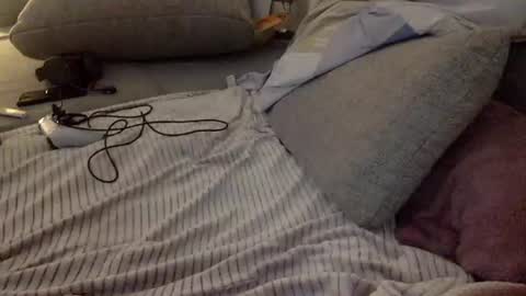 Snapshot of breezydicks chatting on October 31, 2025, 6:09 pm breezydicks online show from October 31, 2025, 6:09 pm