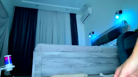 Snapshot of brenda_m00n chatting on October 30, 2025, 3:13 pm Brenda online show from October 30, 2025, 3:13 pm