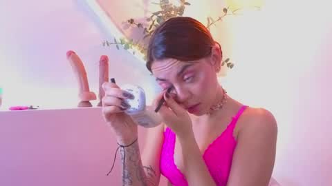 brenda_sky19 online show from May 13, 2026, 12:02 pm