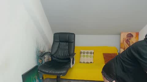 Snapshot of brenda_skye chatting on December 13, 2024, 5:27 am Brenda Skye online show from December 13, 2024, 5:27 am
