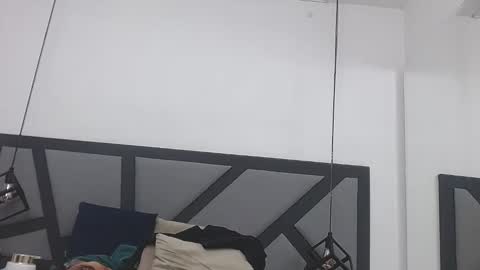 BRENDA VELASQUEZ online show from April 5, 2026, 9:45 pm