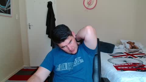 ask me lol online show from February 9, 2026, 8:51 am