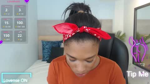 Snapshot of brendathompson_ chatting on October 21, 2025, 2:12 am Brenda online show from October 21, 2025, 2:12 am