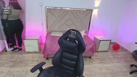 BRENDDA  online show from October 7, 2025, 3:36 am