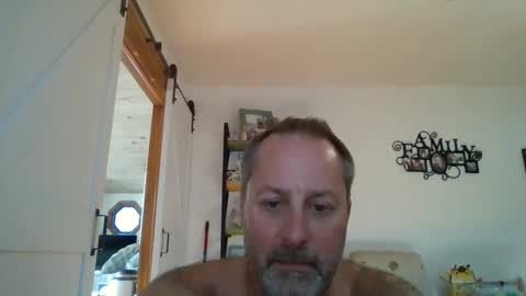 Snapshot of brettsky chatting on October 1, 2025, 9:10 pm hey online show from October 1, 2025, 9:10 pm