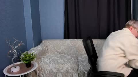 brian_mils online show from January 16, 2026, 12:31 pm