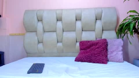 Snapshot of briana_hernandez chatting on September 20, 2025, 11:33 am Briana online show from September 20, 2025, 11:33 am