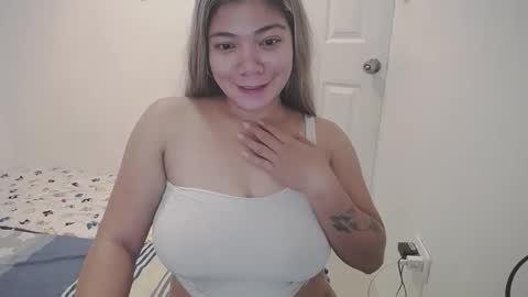 Snapshot of briana_lovexx chatting on March 6, 2025, 12:43 am Briana online show from March 6, 2025, 12:43 am