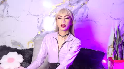 briana_white online show from April 13, 2026, 5:51 pm