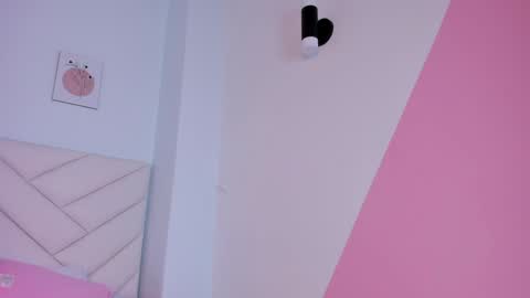   online show from December 17, 2024, 2:11 pm