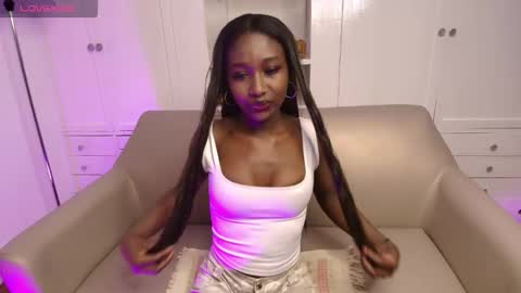 brianna_styles online show from September 26, 2025, 1:26 pm