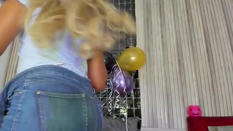 Brianna Chelsea  online show from October 31, 2025, 12:06 pm