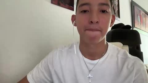 briannx_ online show from December 20, 2025, 7:32 pm