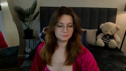 Snapshot of briarwynn chatting on November 15, 2025, 10:04 pm briarwynn online show from November 15, 2025, 10:04 pm