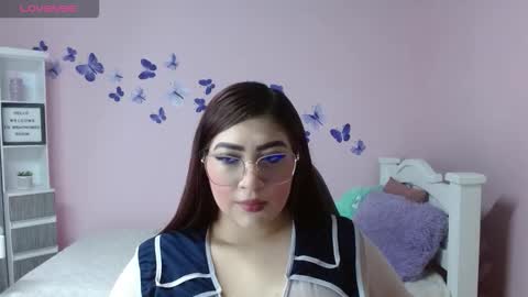 Snapshot of briathomas chatting on February 9, 2026, 11:20 pm DAYANNA online show from February 9, 2026, 11:20 pm