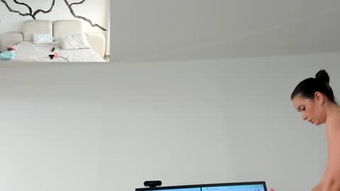    online show from February 1, 2025, 2:56 pm