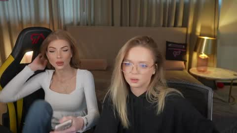 Diamonds Girls online show from May 13, 2026, 7:17 am