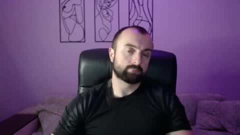 brindlefly69 online show from November 19, 2025, 12:05 pm