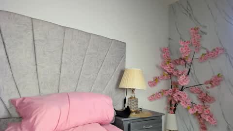 ANGIE online show from November 8, 2025, 12:38 pm