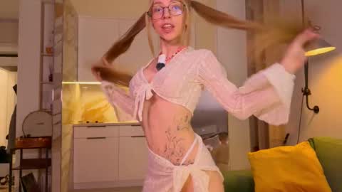 Snapshot of britakiss chatting on February 28, 2026, 2:34 am Brita online show from February 28, 2026, 2:34 am