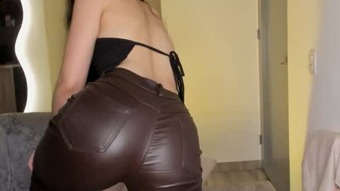 Snapshot of britany__lenox chatting on May 16, 2026, 2:19 am britany lenox online show from May 16, 2026, 2:19 am