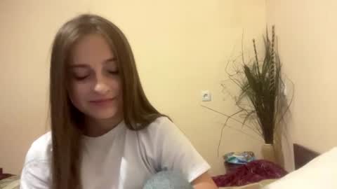 Snapshot of britanysuther chatting on July 7, 2026, 5:17 pm Ciri online show from July 7, 2026, 5:17 pm