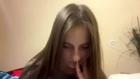Snapshot of britanysuther chatting on July 13, 2026, 5:27 pm Ciri online show from July 13, 2026, 5:27 pm