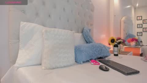 Brithany Rousee online show from November 10, 2025, 3:11 pm