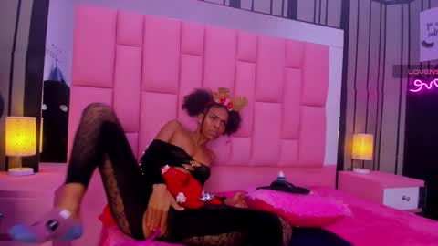 Snapshot of brithanyslim chatting on December 19, 2024, 8:34 pm brithanyslim online show from December 19, 2024, 8:34 pm