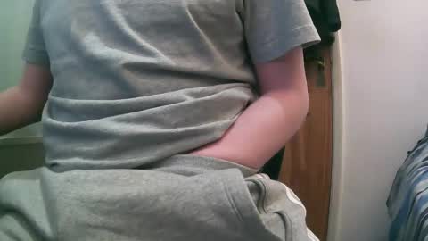 British Tom online show from November 12, 2025, 2:12 am