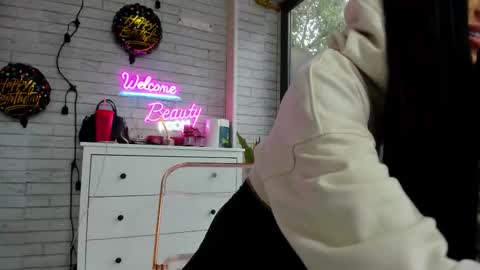 britney_charm online show from October 6, 2025, 6:33 am