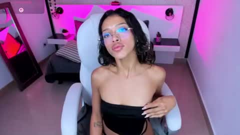 britney_collins_ online show from June 11, 2026, 1:20 pm