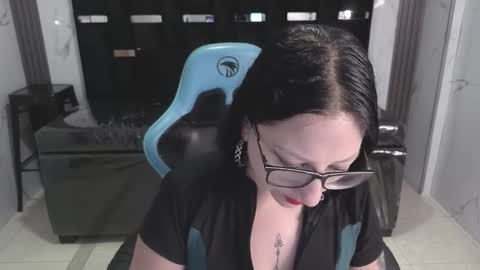 Snapshot of britney_sub chatting on February 8, 2026, 2:59 am Britney online show from February 8, 2026, 2:59 am