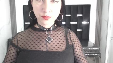 Snapshot of britney_sub chatting on February 10, 2026, 2:37 am Britney online show from February 10, 2026, 2:37 am