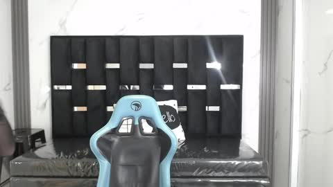 Snapshot of britney_sub chatting on February 22, 2026, 12:36 pm Britney online show from February 22, 2026, 12:36 pm