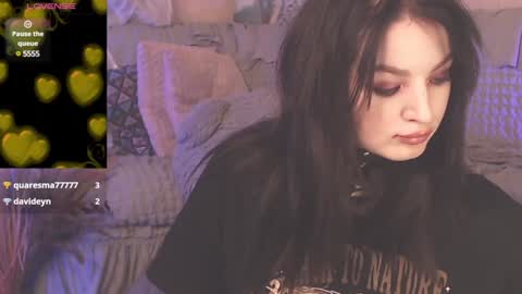 Snapshot of britneybarker chatting on December 16, 2024, 4:34 am britneybarker online show from December 16, 2024, 4:34 am