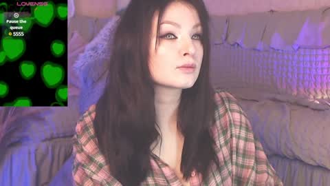 Snapshot of britneybarker chatting on January 18, 2025, 1:52 am britneybarker online show from January 18, 2025, 1:52 am