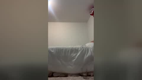 Snapshot of britneycherry08 chatting on February 17, 2026, 3:14 am britneycherry08 online show from February 17, 2026, 3:14 am