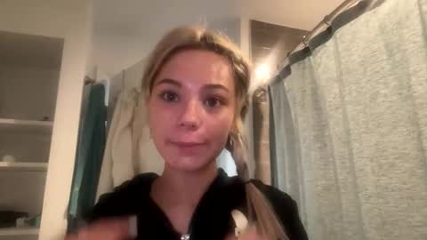 Snapshot of britneycherry08 chatting on February 28, 2026, 10:55 pm britneycherry08 online show from February 28, 2026, 10:55 pm